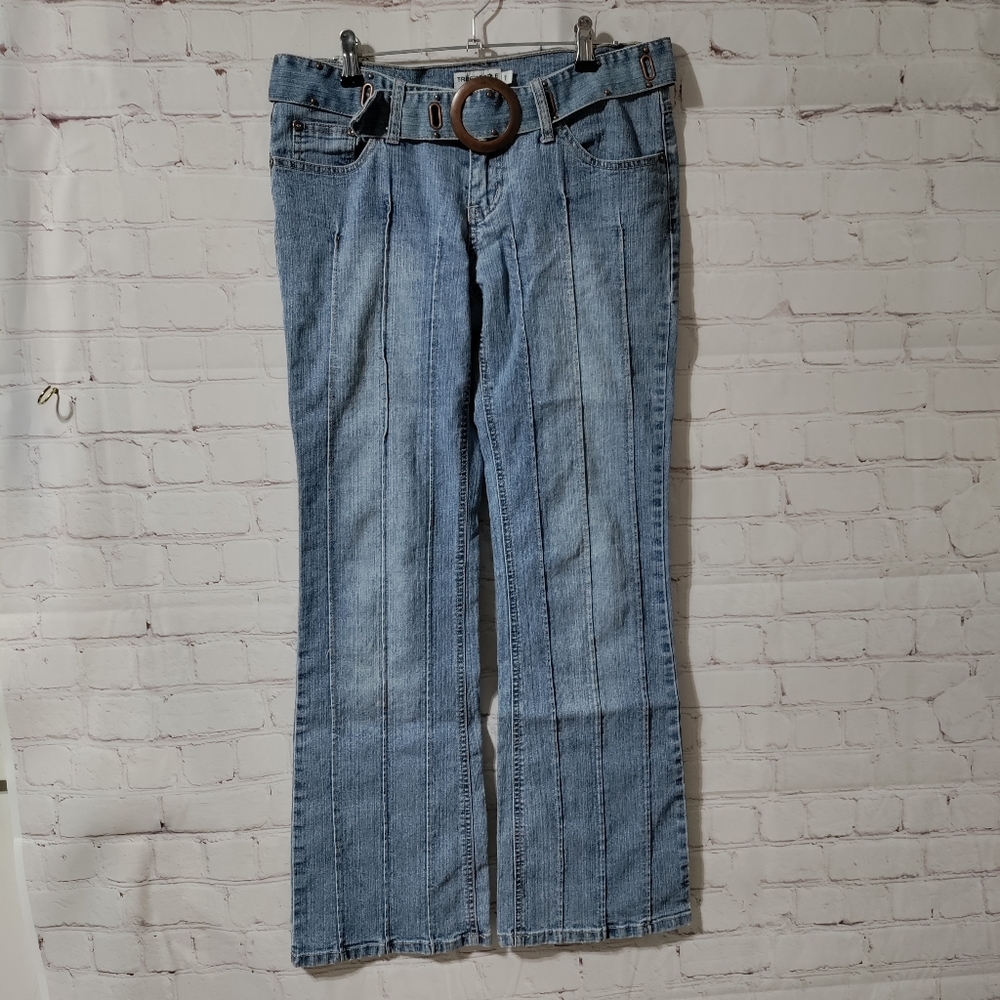Size 7 True People Jeans. 612